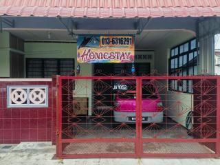 Urban Escape Homestay Melaka - Merlimau - 0
