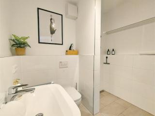 Bohotastic Apartment für bis zu 4, Terrasse, Grill - 3