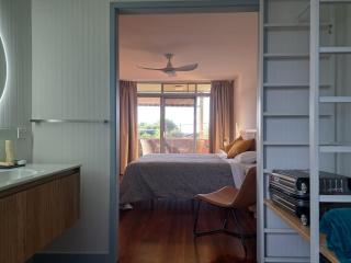 Brisbane 1960s Pool House - hosted bed and breakfast - Brisbane - 5