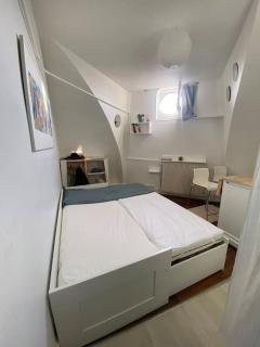 Studio cosy et central sous les toits de Paris - Parijs - 8