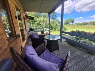 Beautiful Wooden tiny house, Glamping cabin with hot tub 2 - Tuxford - 2