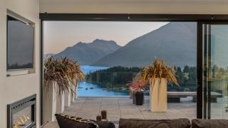 Magnificent Lakeview Modern Luxury - Queenstown - 7
