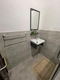 Spacious 2 bedroom apartment - Accra - 9
