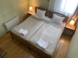 Hillside Guesthouse - 1