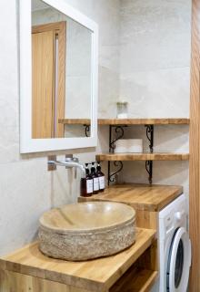 Vourtaréa Guesthouse - Himare - 8