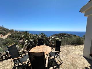 Villa Lyra - Private with Incredible Sea and Sunset Views with Hot Tub - Torre delle Stelle - 4