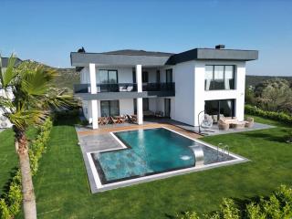 Çeşme ultra lüks havuzlu villa - Çeşme - 2