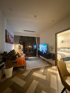 Luxury Fully Equipped Residence in Heart of City - Ho Chi Minh - 8