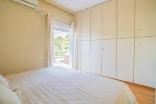 Pristine penthouse with a spacious balcony view - Athen - 7