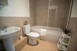 Business Stay, Station Access in Greenwich Borough - 2