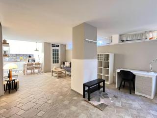 Full Semi-Garden apartment in Villa at Mondello - Palermo - 1