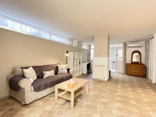 Full Semi-Garden apartment in Villa at Mondello - 6