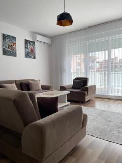 Entire Apartment - near the Center - Pristina - 6