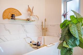 Stylish Town House - 9