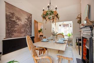 Stylish Town House - 7