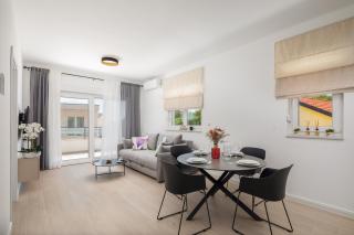 TT - Apartments with private parking - Promajna - 1