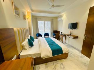 JP INN Near Ashram Chowk - New Delhi - 3