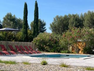 Proche Roussillon, La villa rouge Luberon, piscine chauffée, climatisation et vue Luberon - Gargas - 9