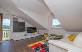 Cozy Apartment In Pucisca With Wifi - Pučišća - 6