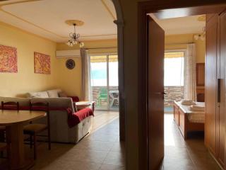 Premium Beachfront Apartment by ApartmentsVloraHolidays - Vlorë - 9