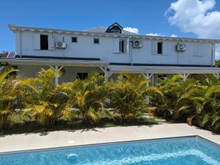 Les Gîtes Marlok , Piscine , Proche des plages - Sainte-Anne - 2