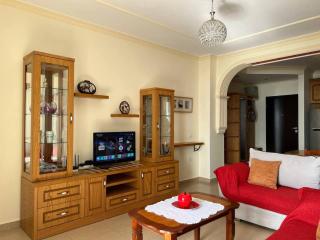 Deluxe Beachfront Apartment by ApartmentsVloraHolidays - Vlorë - 3