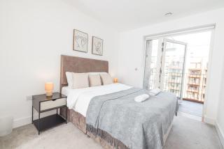 City Escape - Royal Wharf - Londra - 2