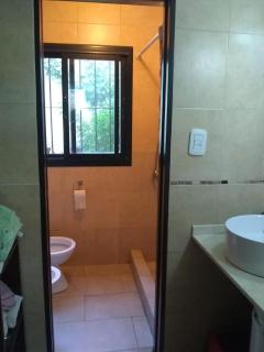 Casa céntrica con cochera y patio - La Plata - 8