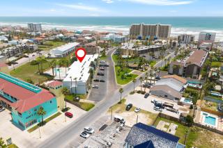 2 Bed 2 Bath Condo by Beach with Resort Pool - South Padre Island - 8