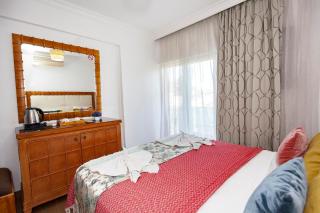 London Hotel - 1