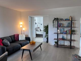 Unique Water Views, free Parking 1bed 1 bath Rooffornomads 416 - Miami Beach - 4