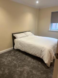 Luxury Green 2 Bed City Centre Apartment close to Mailbox,Bullring, Broad Street for Leisure and Families - 6