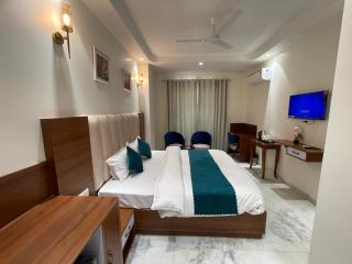 JP INN Near Ashram Chowk - 0