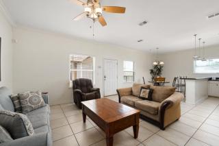 1st Floor 2 Bed 2 Bath Condo w Pool By Beach - South Padre Island - 1