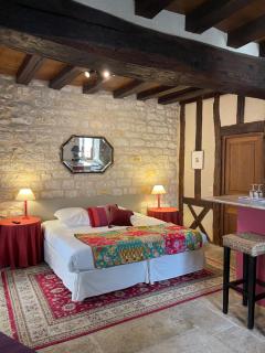 La Maison d'Alienor - Gites de Caractère à Chablis - 89 - Chablis - 0