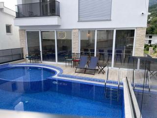 Relax Apartmani - Sutomore - 0