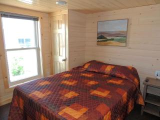 Angel Rock Waterfront Cottages - Cape Vincent - 3