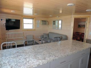 Angel Rock Waterfront Cottages - Cape Vincent - 2