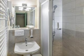 Corvin Hotel Budapest Corvin Wing - Budapest - 4