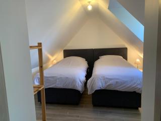 LE CLOCHER " Sous les combles" PARKING GRATUIT - 4