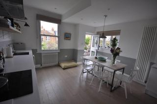 Lovely 2-bed maisonette with garden close to river in Barnes - Mortlake - 2