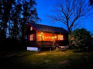 Koselig hytte på eget tun med varmtvanns utedusj - Ås - 6