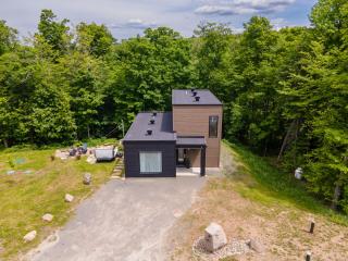 Chalet Listra peace & spa - 16 min to Tremblant - La Conception - 9