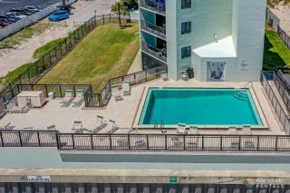 Ocean View Balcony just STEPS to the Beach with Pool, Parking and Wi-Fi! - 8