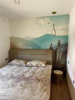 Modern in center - 8