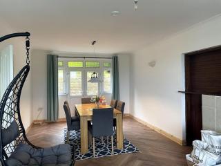 Slieve Gallion, Rural Retreat with Lough Erne View - 2