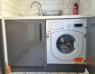 Entire Apartment by City Centre & Harbourside - Bristol - 9