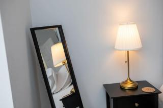 Modern Apartment Off-Road Parking King Bed Suite 1 - Nottingham - 3