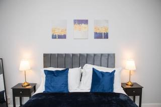 Modern Apartment Off-Road Parking King Bed Suite 1 - Nottingham - 2
