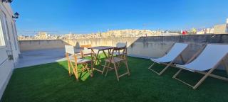 Casa Marie, Stay in a Traditional Corner Townhouse in the 3 cities, built in 1881 - 6